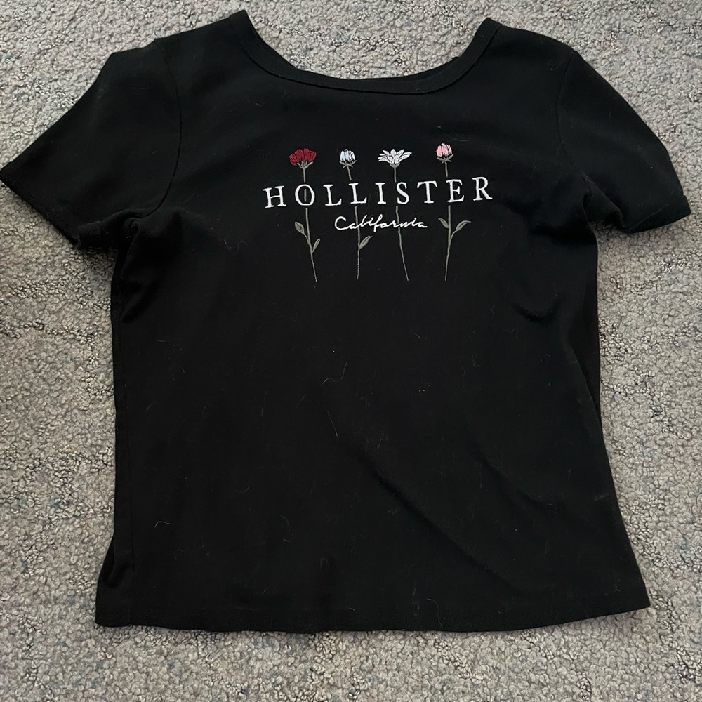 black tee